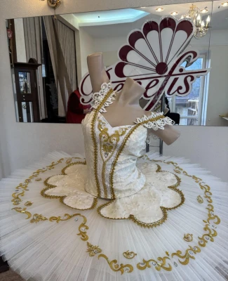 Stage costume F 0045(5040)