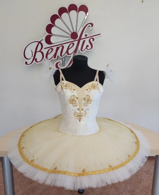 Stage costume P 1341