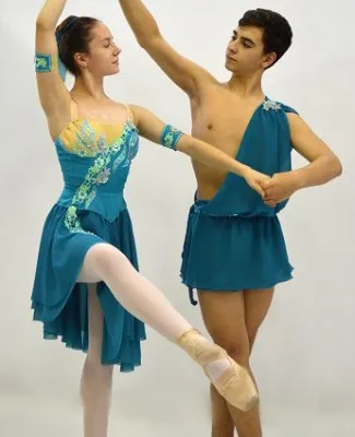 Stage costume F 0438