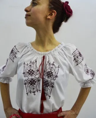 National moldavian blouse J 0309