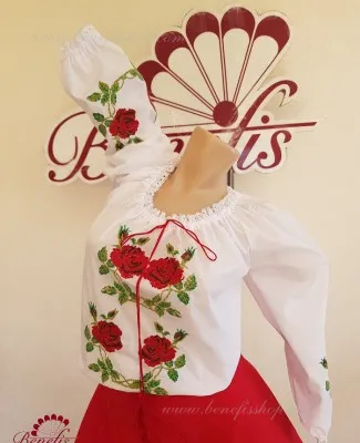 National moldavian blouse J 0348