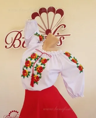 National moldavian blouse J 0345