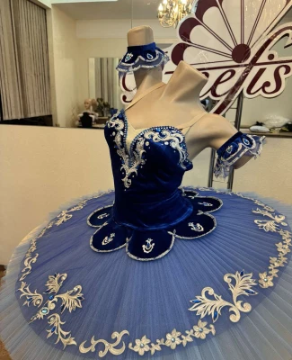 Stage costume F 0004(5019)