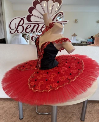 Ballet costume P 0352(1735)