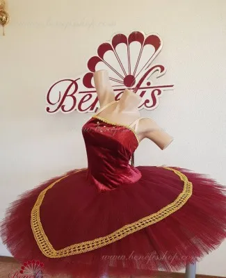 Stage costume F 0501