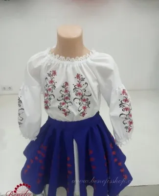 Moldavian national costume J 0295