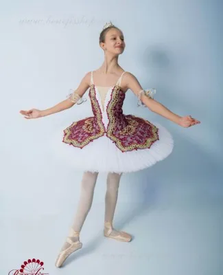 Costum de scena F 0338