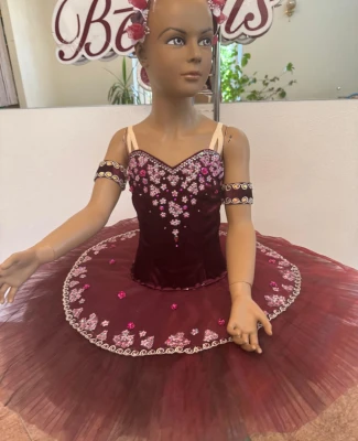 Stage costume P 1343