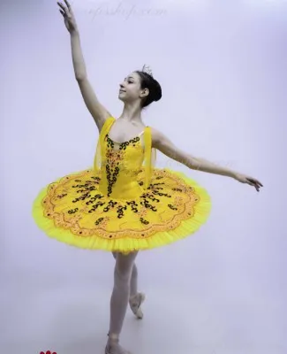 Сценический балетный костюм F 0354