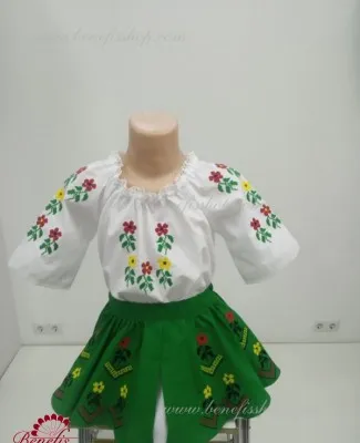 Moldavian national costume J 0299