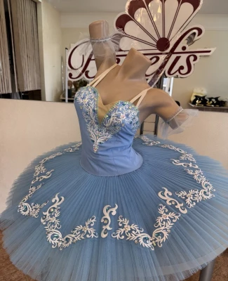 Stage costume F 0432