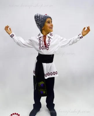 National moldavian shirt J 0206