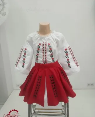 Moldavian national costume J 0298