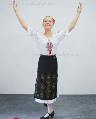 Moldavian national costume J 0002