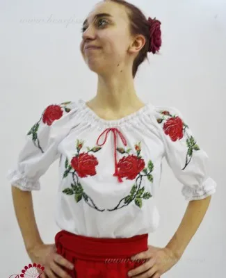 National moldavian blouse J 0308