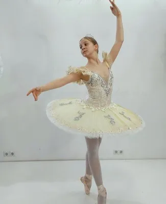 Stage costume F 0456