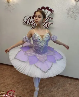 Stage costume F 0478