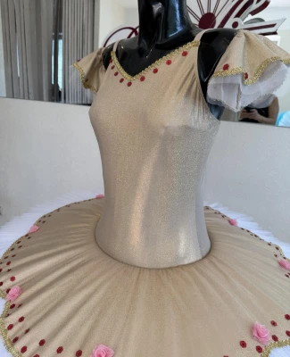 Stage costume P 1335