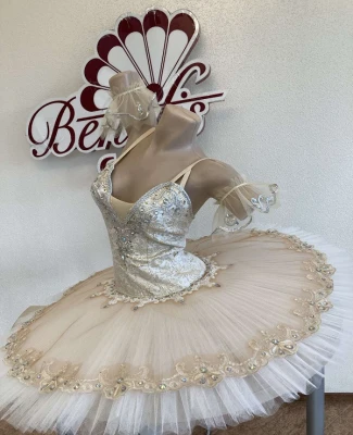 Costum de scena F0505