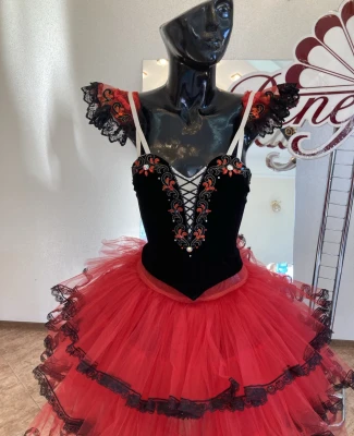 Soloist s costume – scene “Tavern” P 0306(2755)