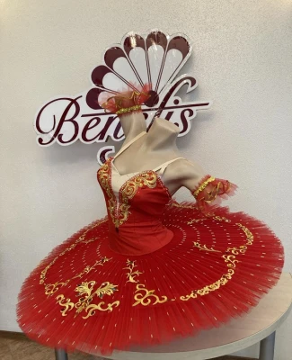 Stage costume F 0001