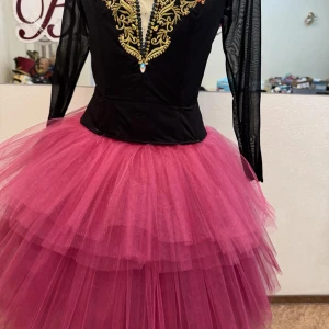 Doamna la bal F 0200B - image 5