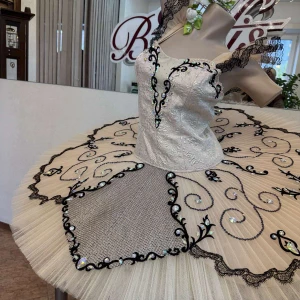 Ballet costume P 1338 - image 3