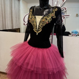 Doamna la bal F 0200B - image 3