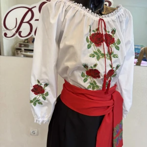 National moldavian blouse J 0348 - image 8