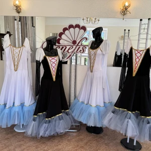 Stage costume F 0517A - image 2