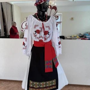 Moldavian national Skirt J 0145 - image 3