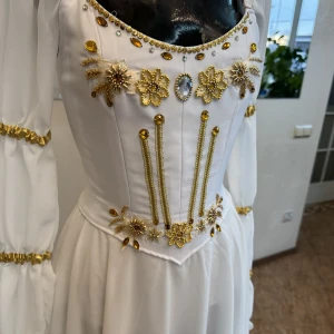 Stage costume F 0351 - image 38