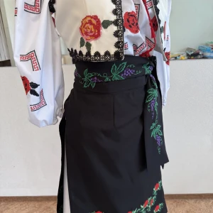 Moldavian national Skirt J 0146 - image 20