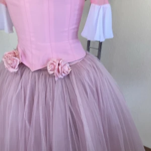 Costum de balet Marie/Clara- 1 act. Scena Copii la brad Spărgătorul de nuci P 0203B(2331) - image 6