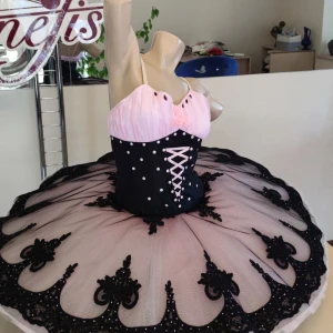 Costum de balet P 1324 - image 27