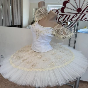 Stage costume F 0523 - image 3