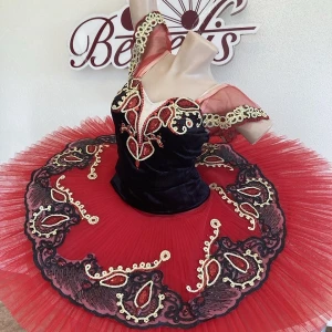 Stage costume P 1333 - image 3