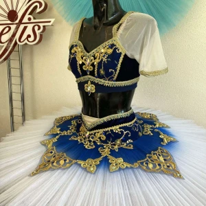 Stage costume P 1532 - image 48