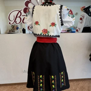 Moldavian national Skirt J 0253 - image 11