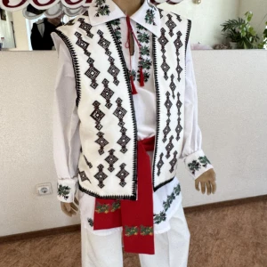 National moldavian vest J 0201 - image 9