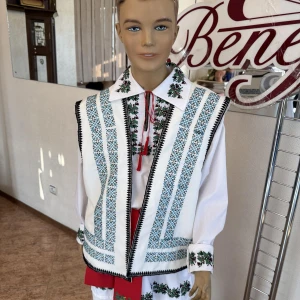 National moldavian vest J 0200 - image 4