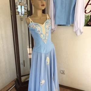 Лирический женский костюм F 0097 - image 7