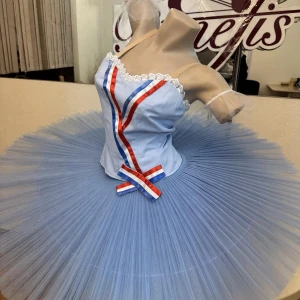 The Flame of Paris F 0063(5031) - image 2