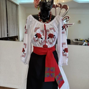 Moldavian national Skirt J 0155 - image 3