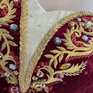 Costumul solistei P 1302(920) - image 8