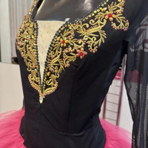 Doamna la bal F 0200B - image 7