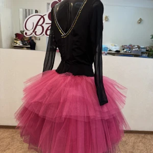 Doamna la bal F 0200B - image 8