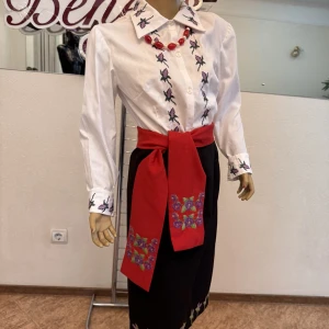 National moldavian blouse J 0378 - image 3