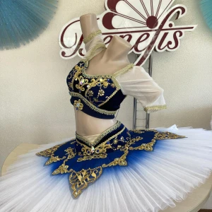 Stage costume P 1532 - image 43