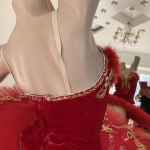 Pasare Paun F 0060B - image 9